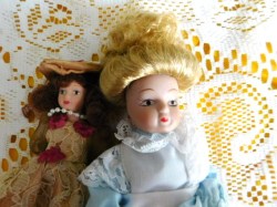 2 porcelain faces